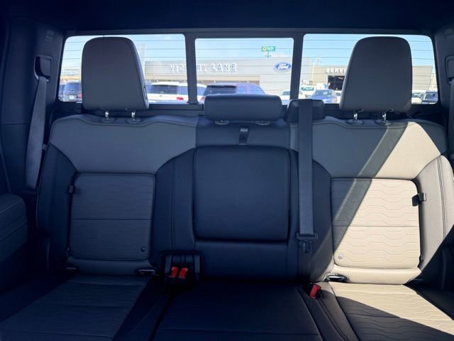 Used 2025 Chevrolet Silverado 2500 ZR2 w/ Technology Package image 34