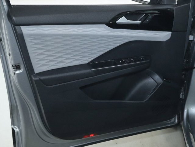 Certified 2023 Volkswagen Taos S image 15