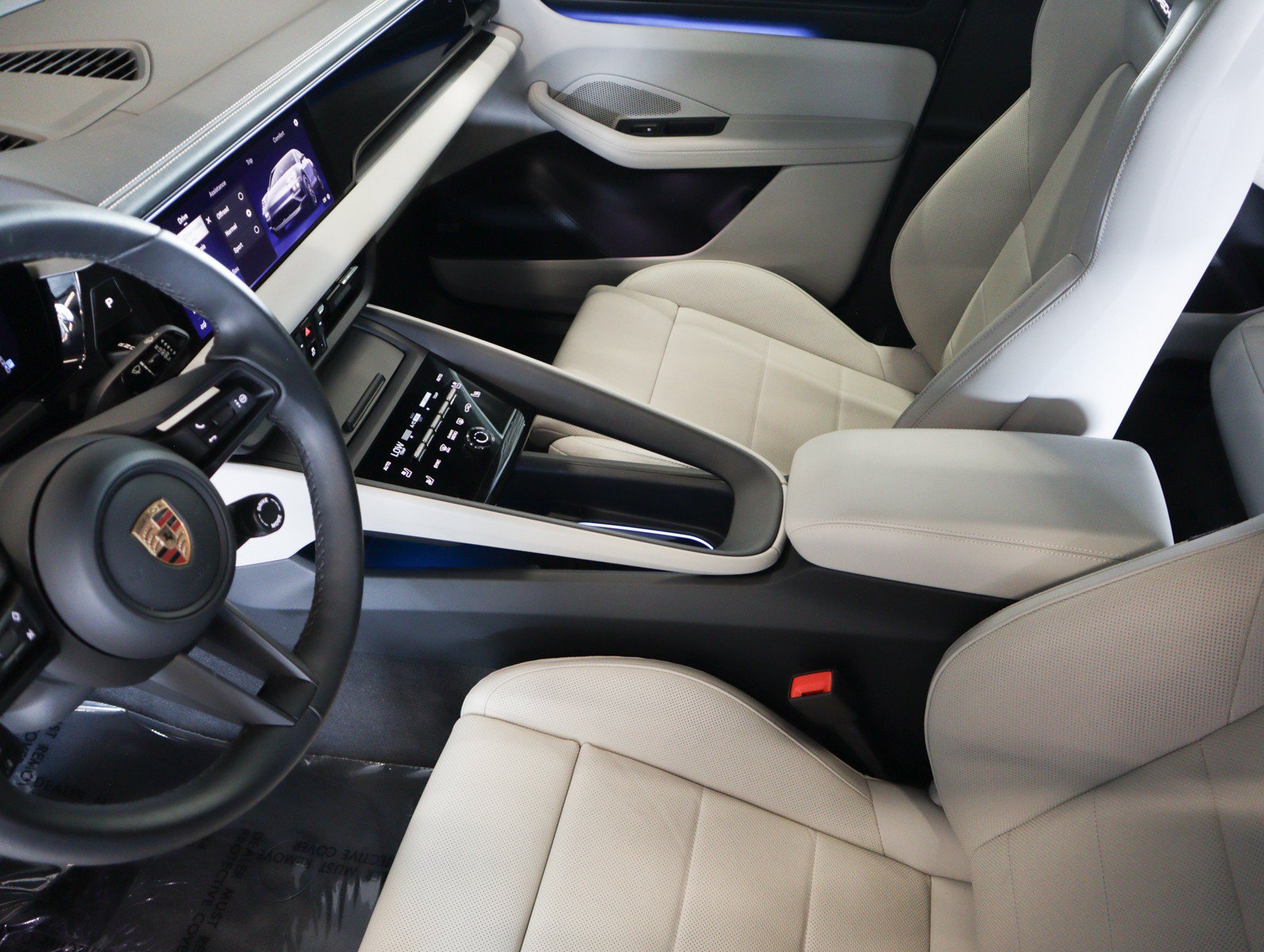 Used 2025 Porsche Macan Electric RWD image 19