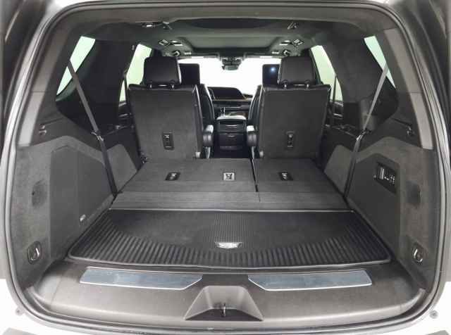 Used 2021 Cadillac Escalade Premium Luxury Platinum image 6