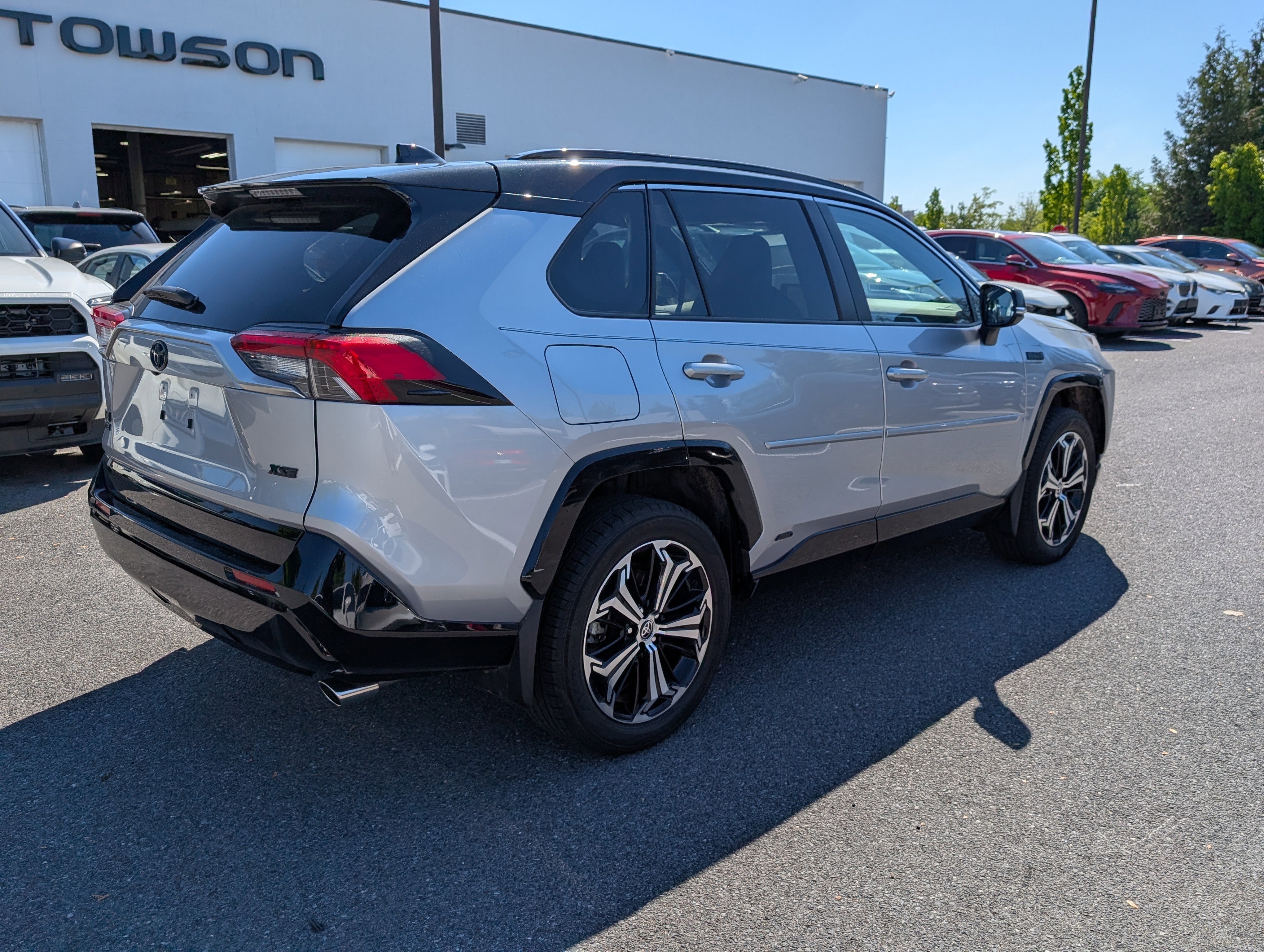 Used 2023 Toyota RAV4 XSE w/ Weather Package AWD/4WD image 3
