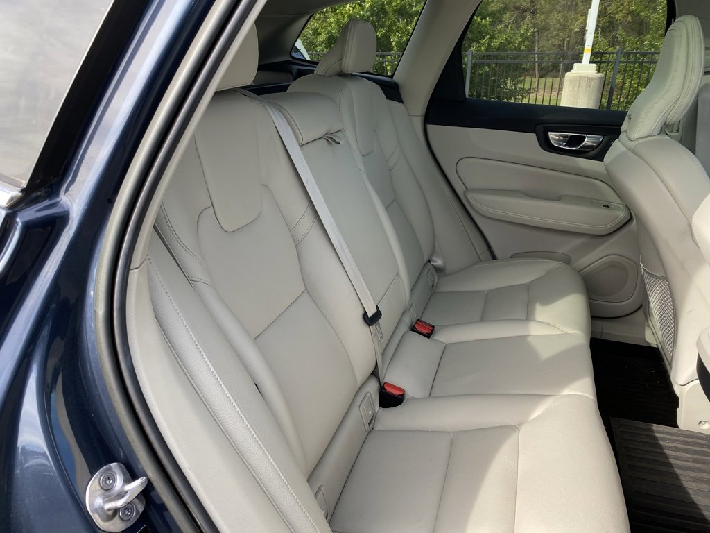 Used 2023 Volvo XC60 B5 Plus w/ Protection Package Premier image 29