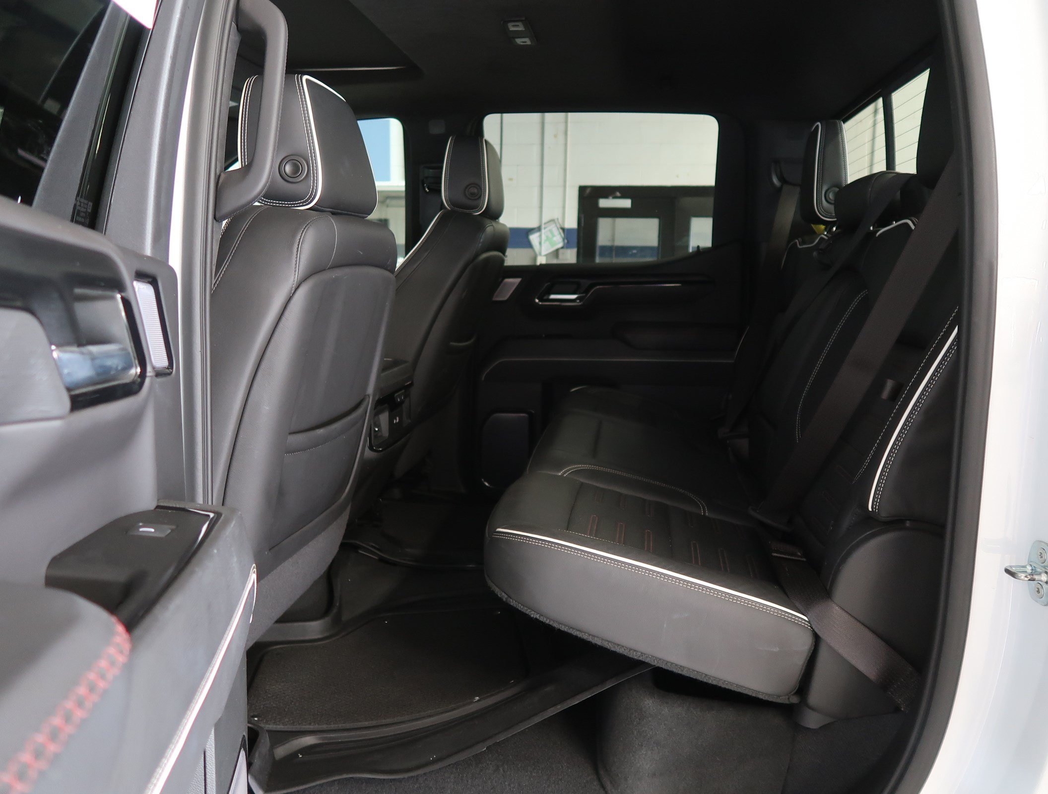 Used 2023 GMC Sierra 1500 AT4X AWD/4WD image 33