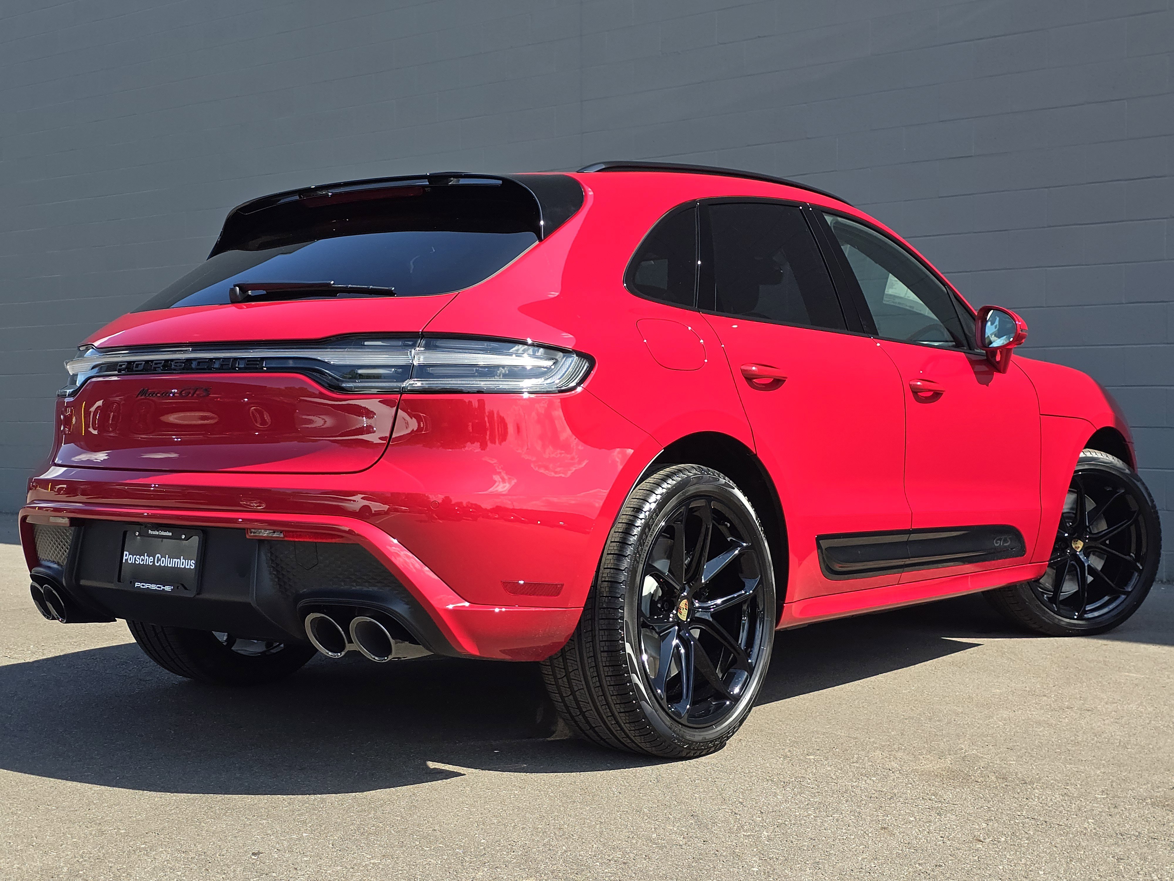 New 2025 Porsche Macan GTS image 9