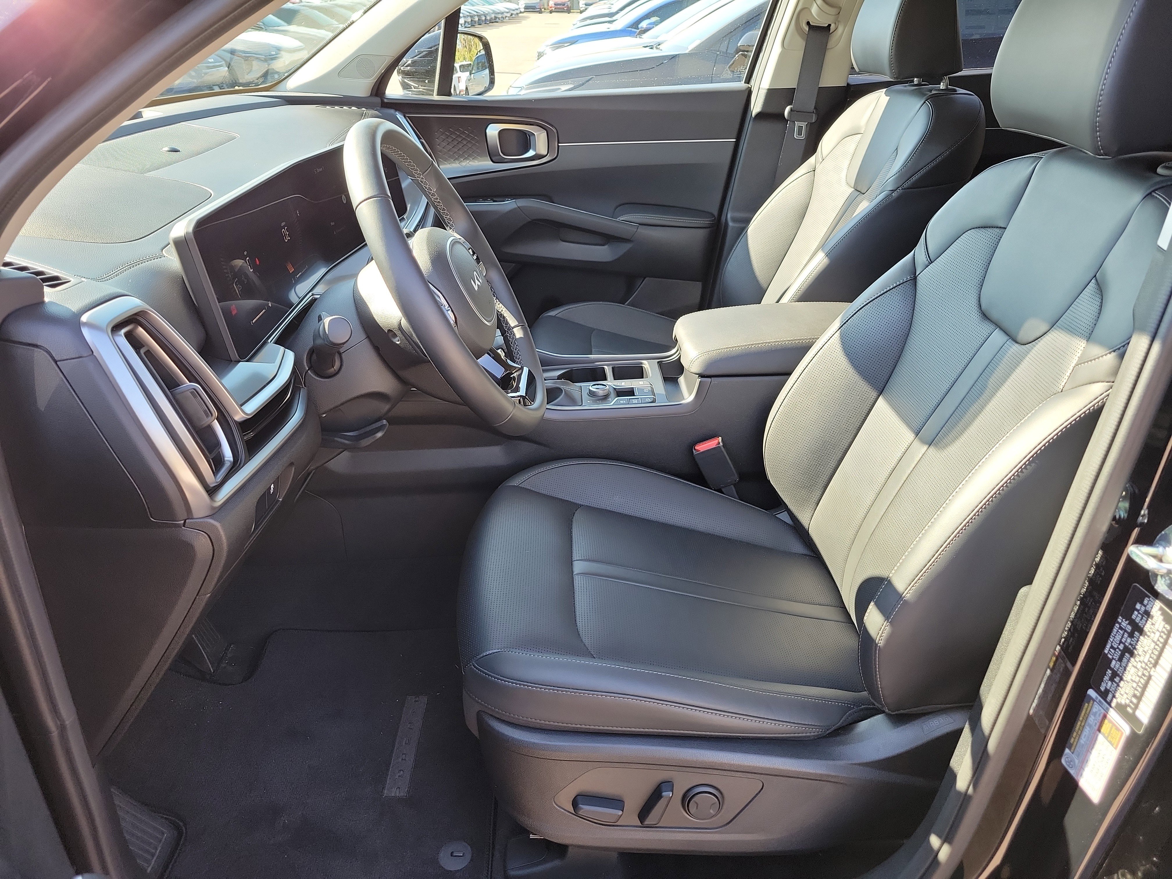 Certified 2025 Kia Sorento S image 21