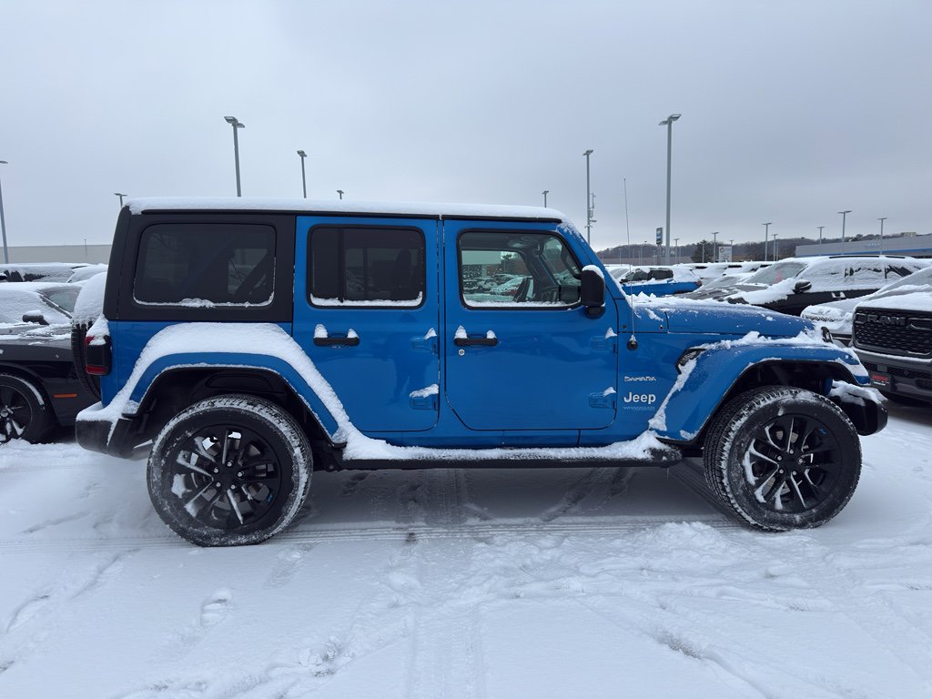 Used 2022 Jeep Wrangler Unlimited Sahara image 4