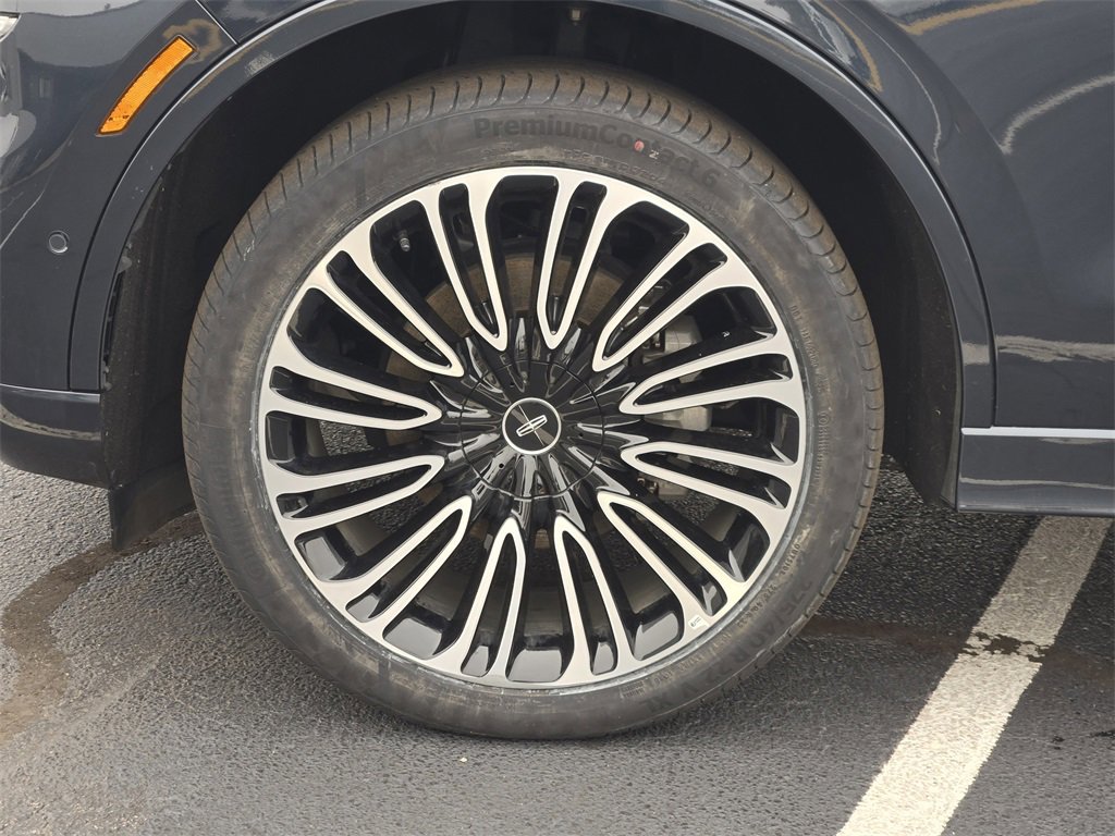 Used 2023 Lincoln Aviator Black Label w/ Class IV Trailer Tow Package image 12