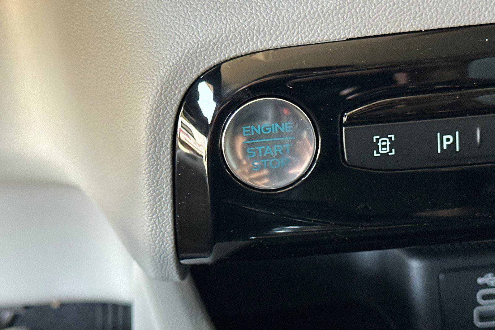 New 2024 Ford Escape Platinum w/ Premium Technology Package image 20