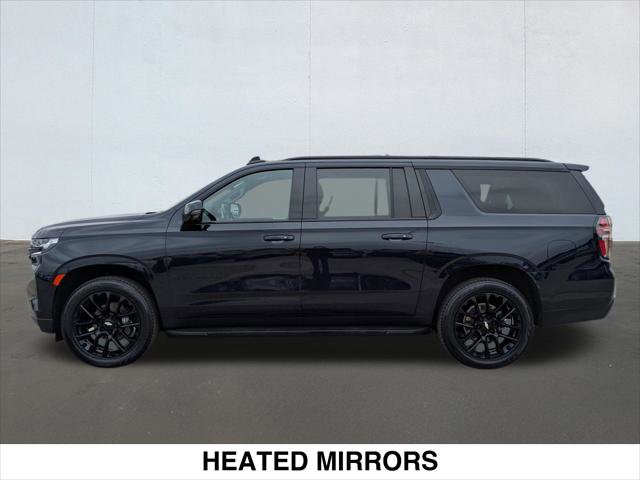 Used 2023 Chevrolet Suburban RST w/ Luxury Package image 2