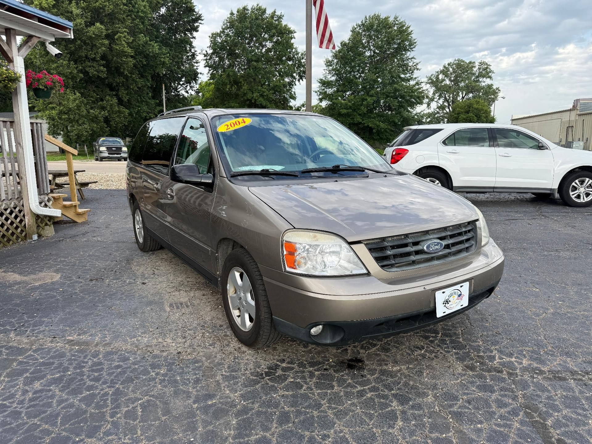 Used 2004 Ford Freestar SES FWD image 2