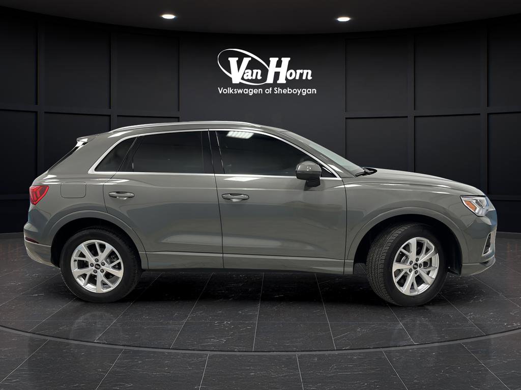 Used 2024 Audi Q3 2.0T Premium Plus w/ Premium Plus Package AWD/4WD image 2