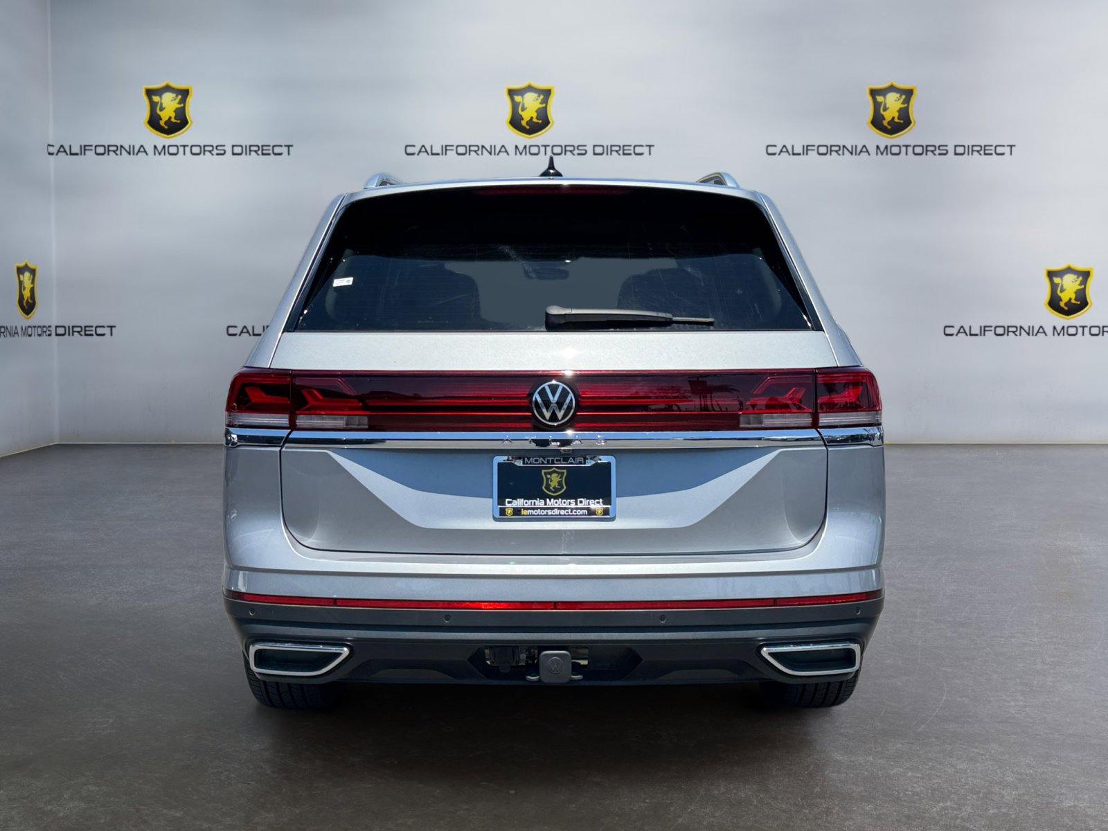 Used 2024 Volkswagen Atlas SEL AWD/4WD image 4