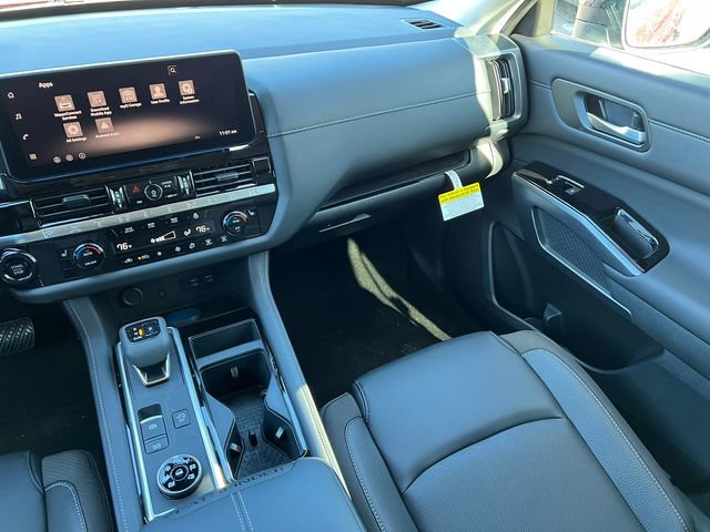 New 2026 Nissan Pathfinder SL image 34