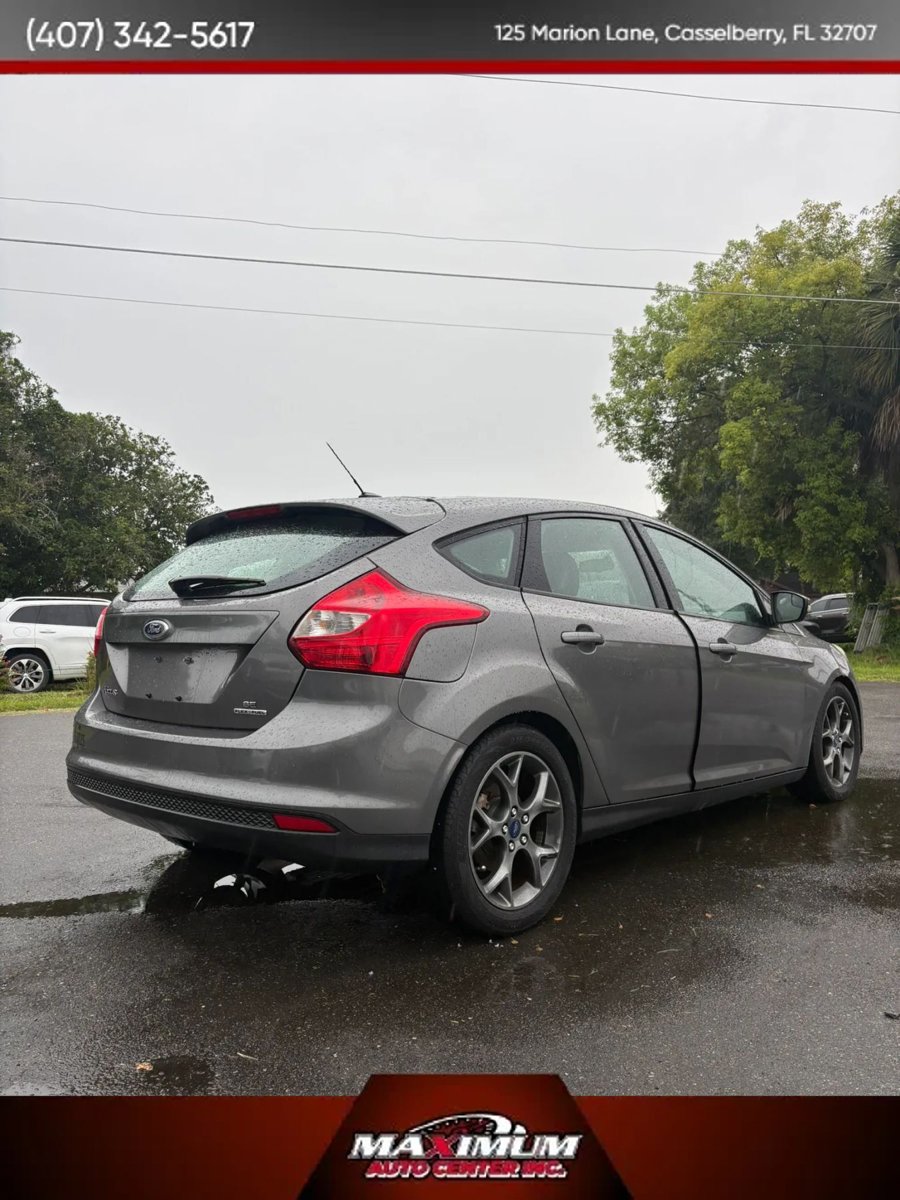 Used 2014 Ford Focus SE w/ Equipment Group 201A FWD image 3