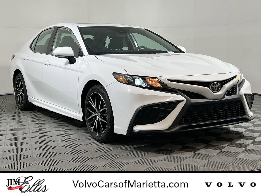 Used 2021 Toyota Camry SE