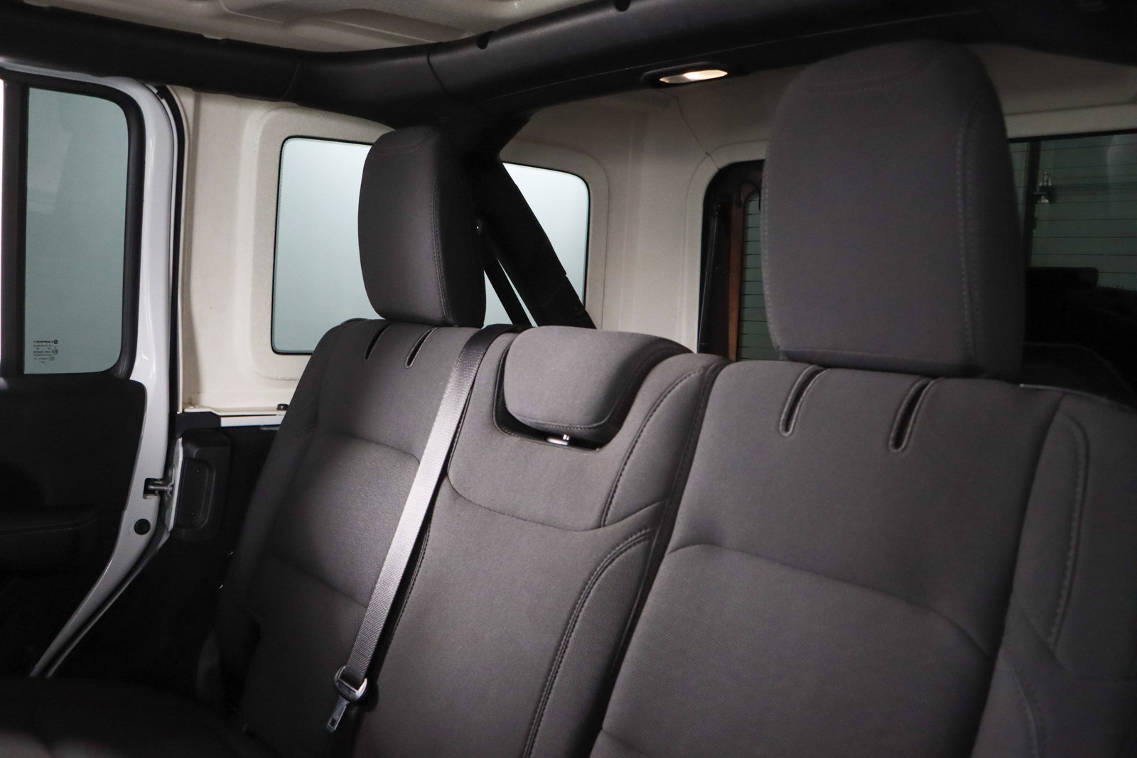 Used 2021 Jeep Wrangler Unlimited Sahara image 24