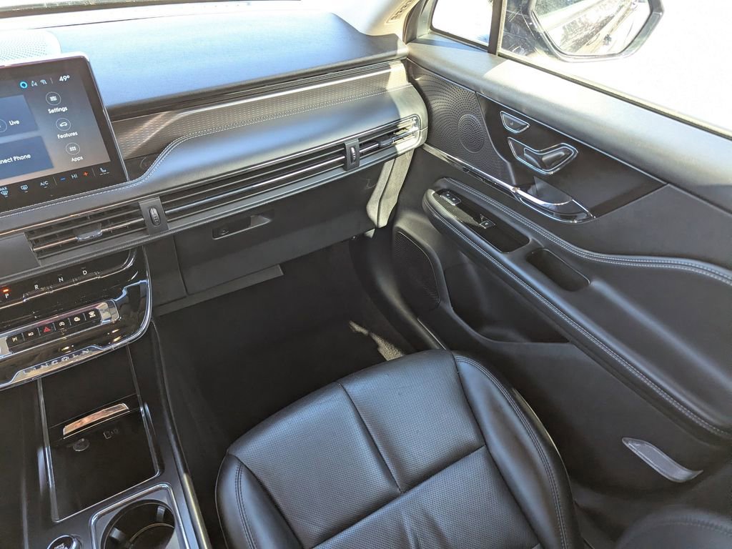 Used 2024 Lincoln Corsair Reserve image 17