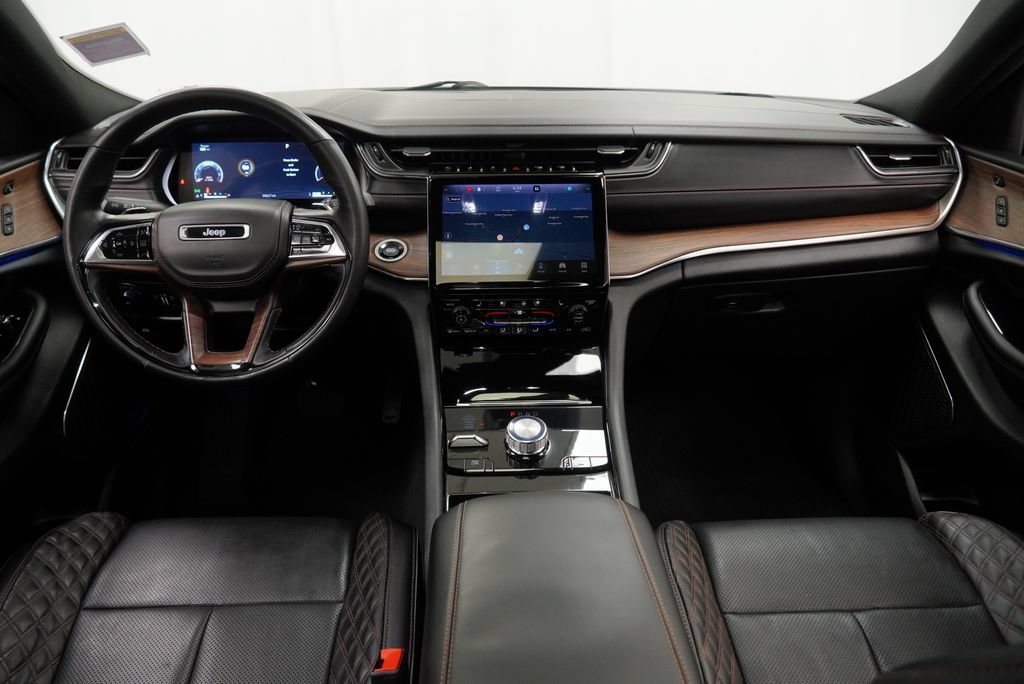 Certified 2021 Jeep Grand Cherokee L Summit w/ Luxury Tech Group V AWD/4WD image 30