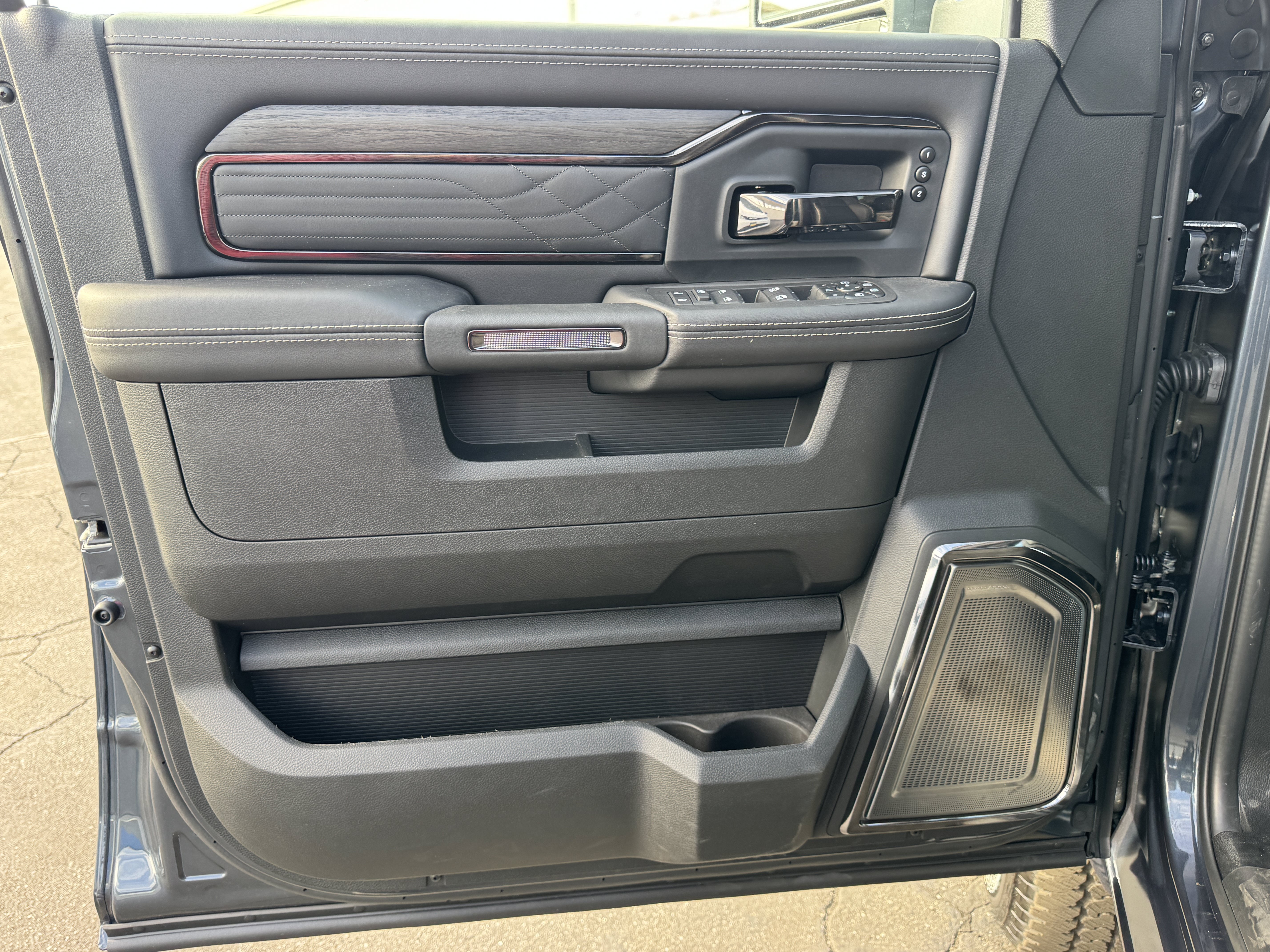 New 2026 RAM 3500 Limited AWD/4WD image 21
