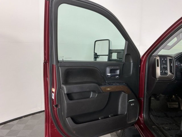Used 2017 GMC Sierra 2500 Denali image 11