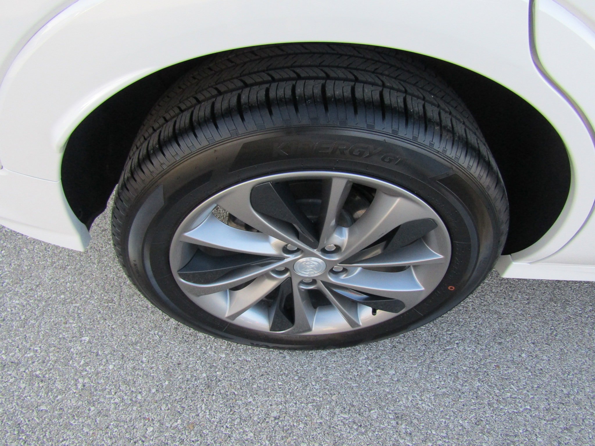 Used 2022 Buick Encore GX Preferred w/ Sport Touring Package image 11