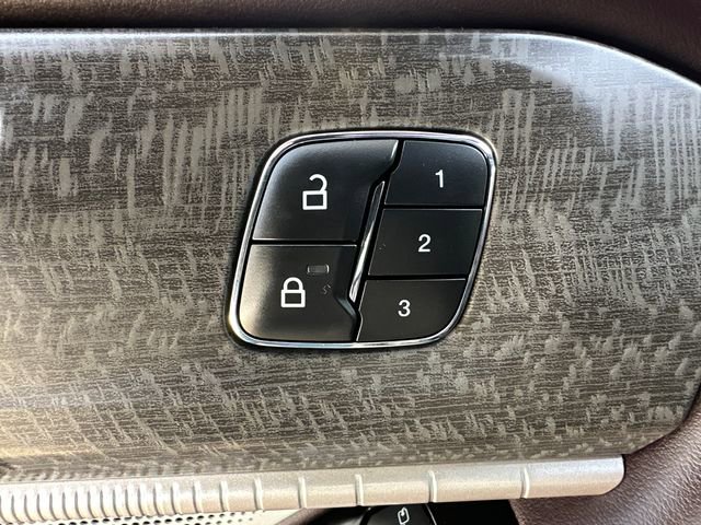 Used 2025 Ford Explorer Platinum w/ LUX Leather Package image 24