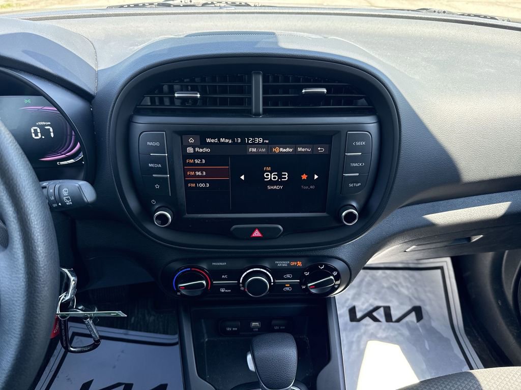 Used 2024 Kia Soul LX FWD image 12