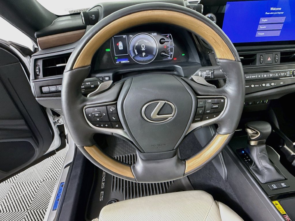 Certified 2024 Lexus ES 300h w/ Technology Package FWD image 11