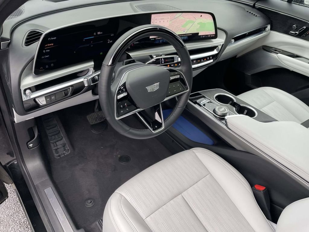 Certified 2023 Cadillac Lyriq Luxury image 19