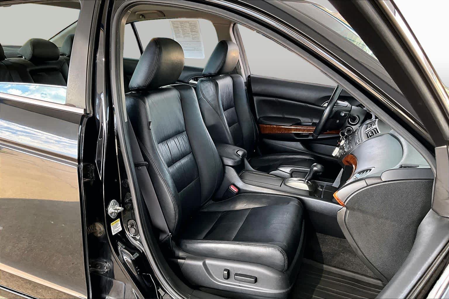 Used 2011 Honda Accord EX-L image 8