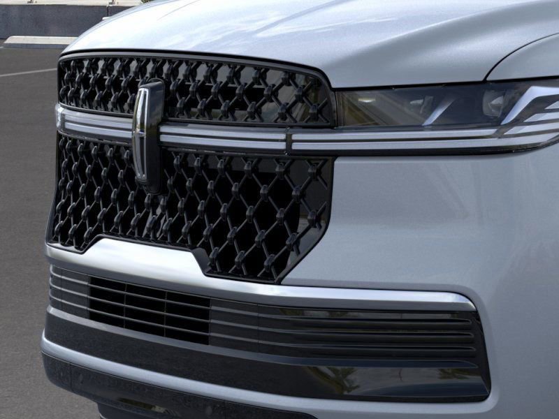 New 2026 Lincoln Navigator L Reserve w/ Jet Appearance Package image 17