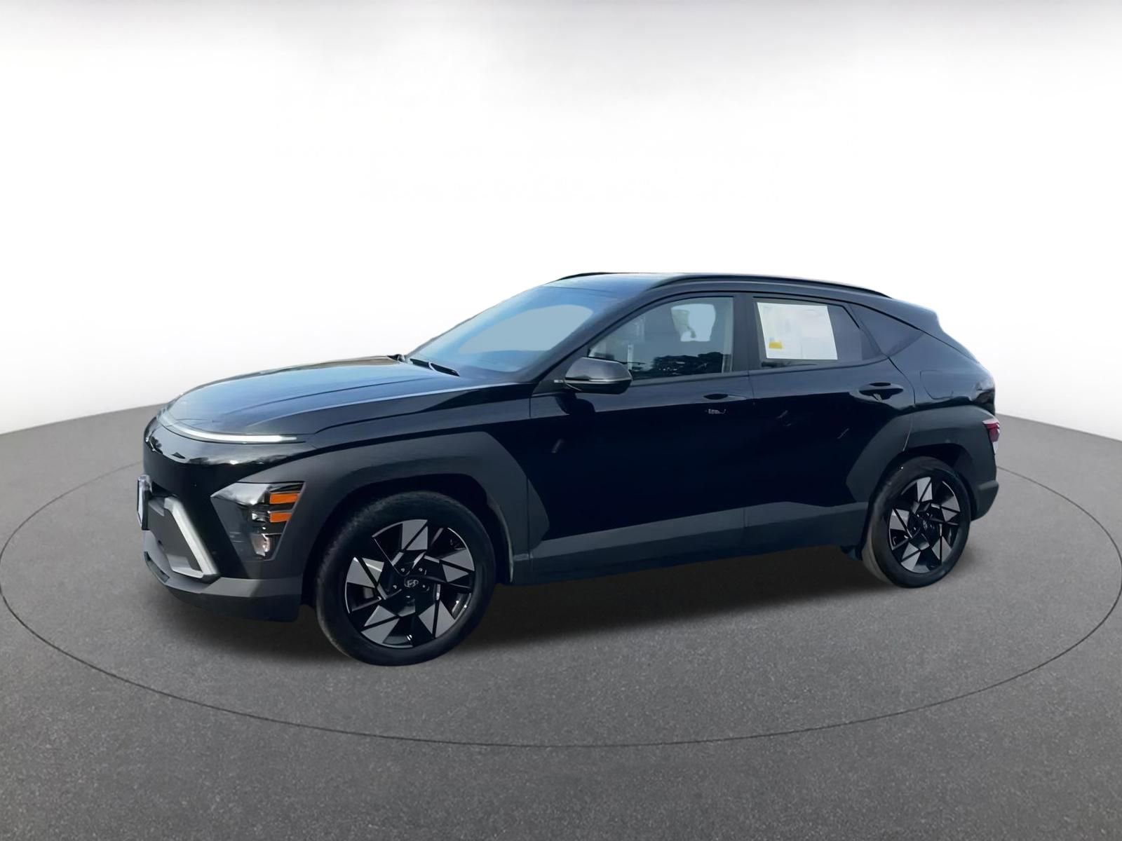Used 2025 Hyundai Kona SEL image 4