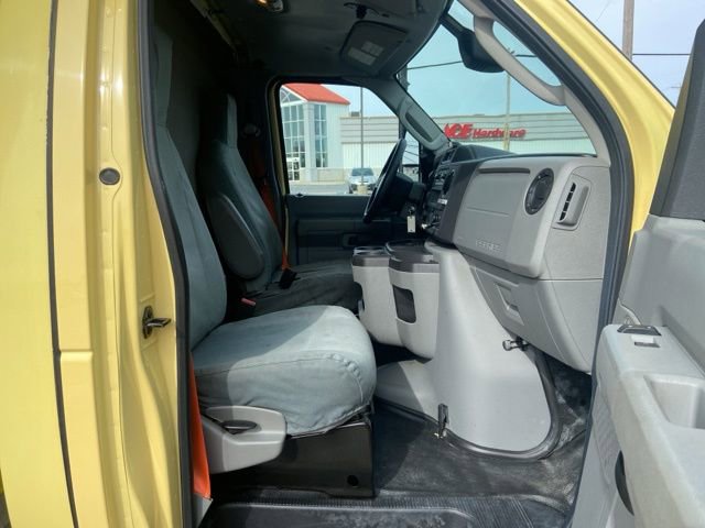 Used 2021 Ford E-450 and Econoline 450 Super Duty RWD image 16