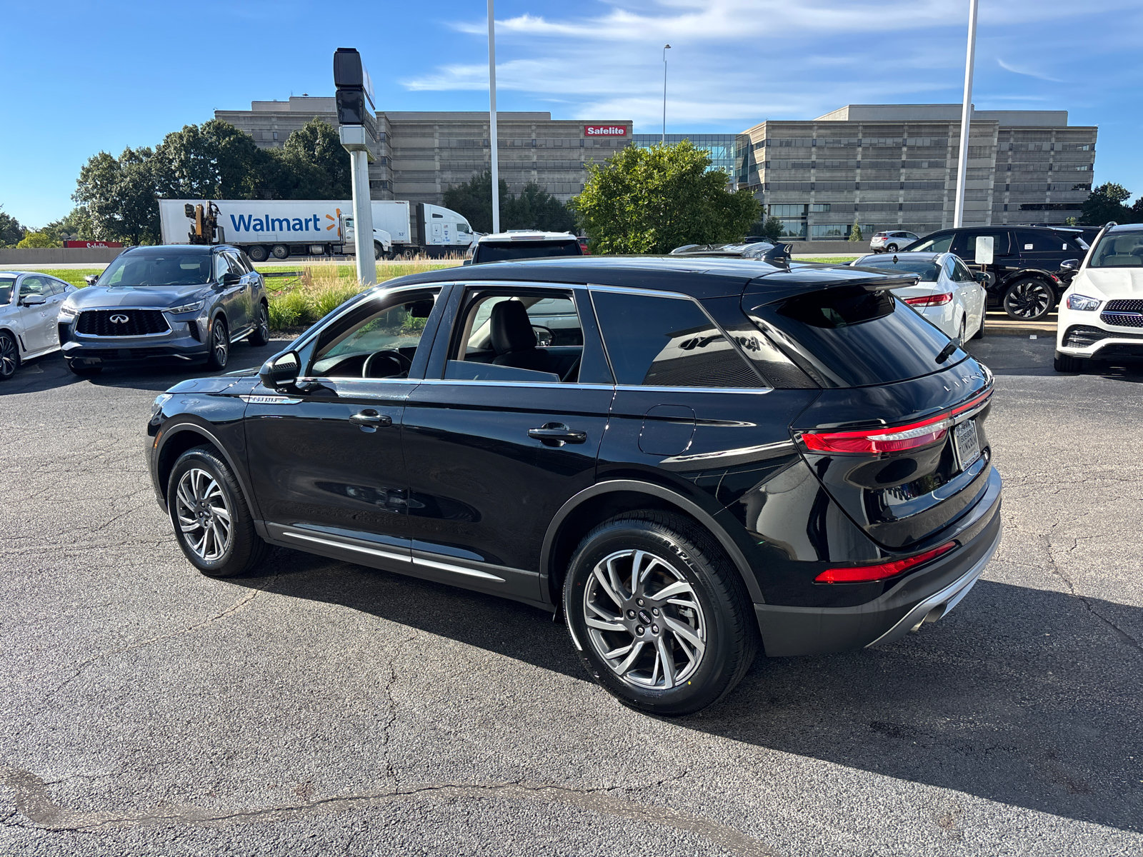 Certified 2023 Lincoln Corsair AWD image 5
