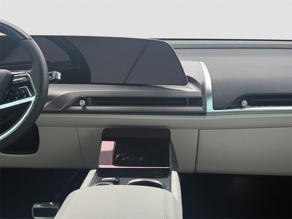 Used 2026 Cadillac Vistiq Luxury image 13