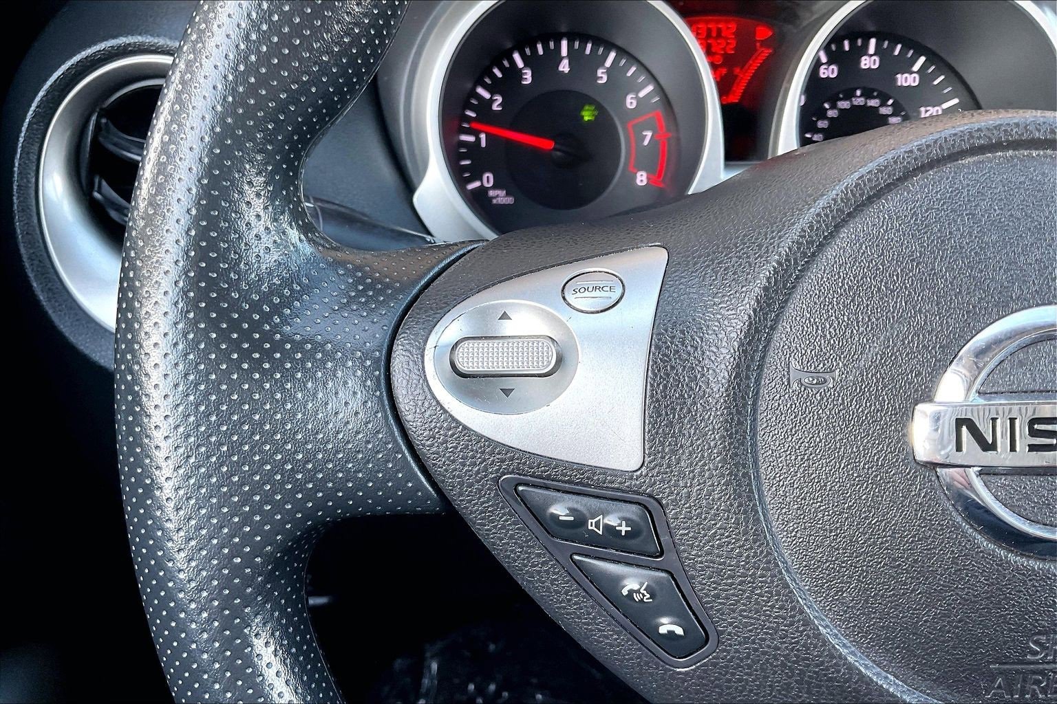 Used 2013 Nissan Juke S image 10