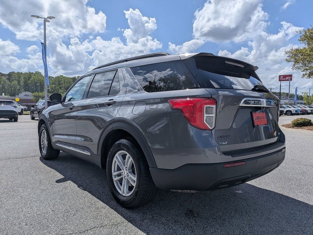 Used 2022 Ford Explorer XLT image 6