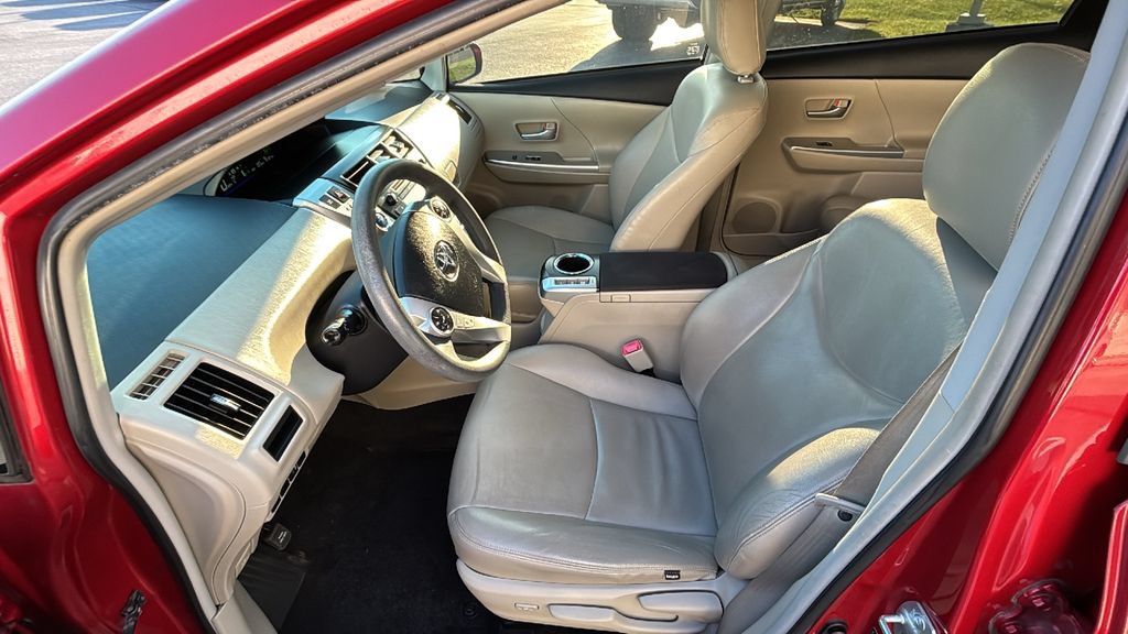 Used 2014 Toyota Prius V Three FWD image 25