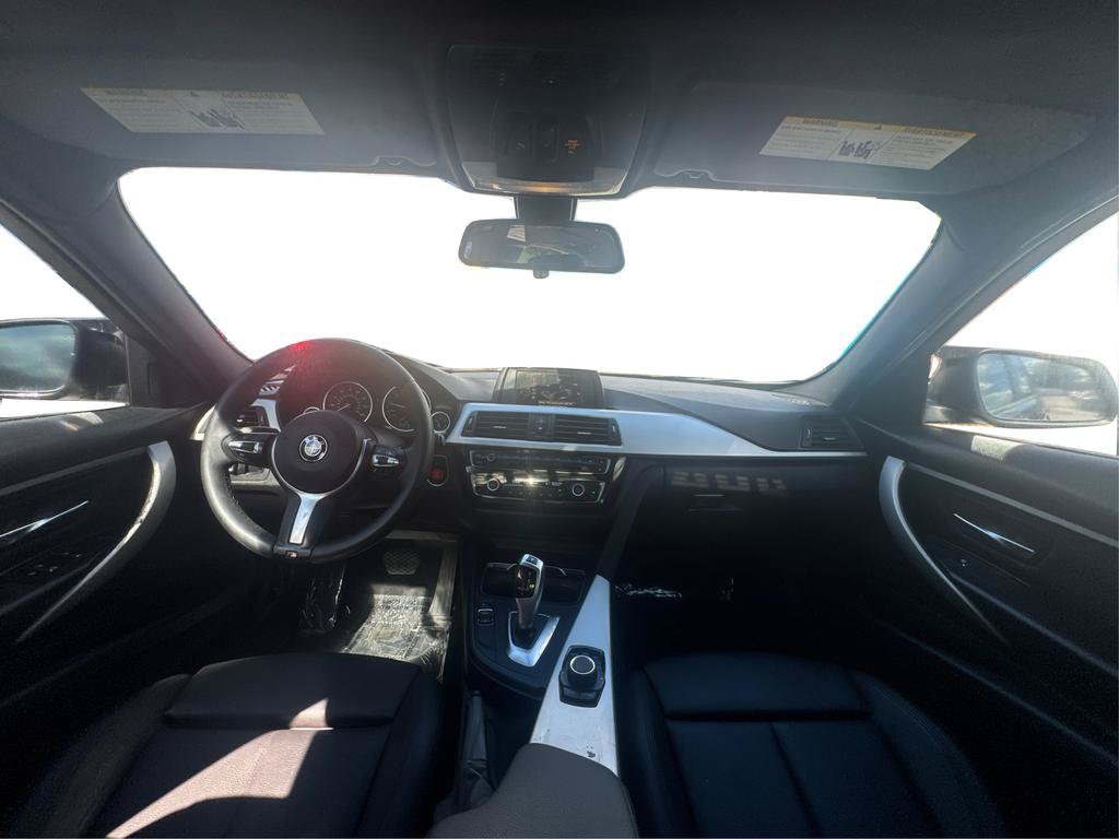 Used 2016 BMW 320i Sedan RWD image 17