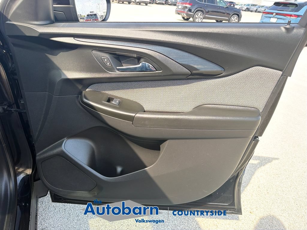 Used 2021 Chevrolet TrailBlazer LT w/ Sun and Liftgate Package FWD image 26