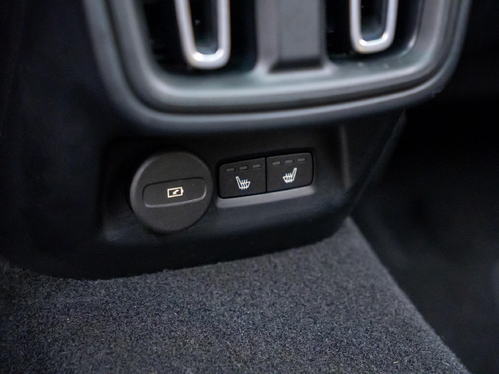 Used 2023 Polestar Polestar 2 w/ Pilot Pack AWD/4WD image 18