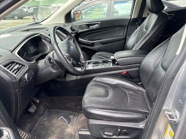 Used 2020 Ford Edge Titanium FWD image 8