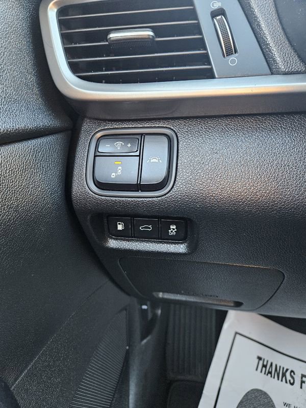 Used 2019 Kia Optima EX image 20