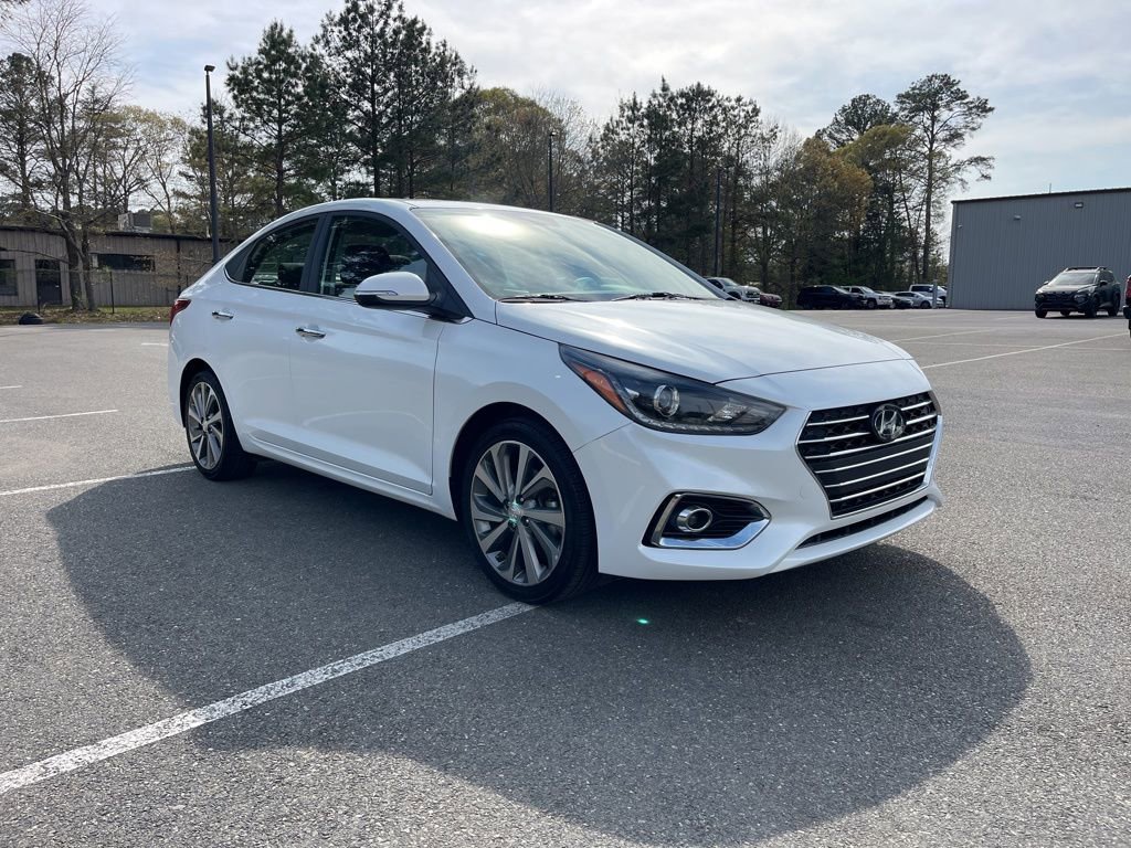 Used 2021 Hyundai Accent Limited w/ Cargo Package FWD image 4