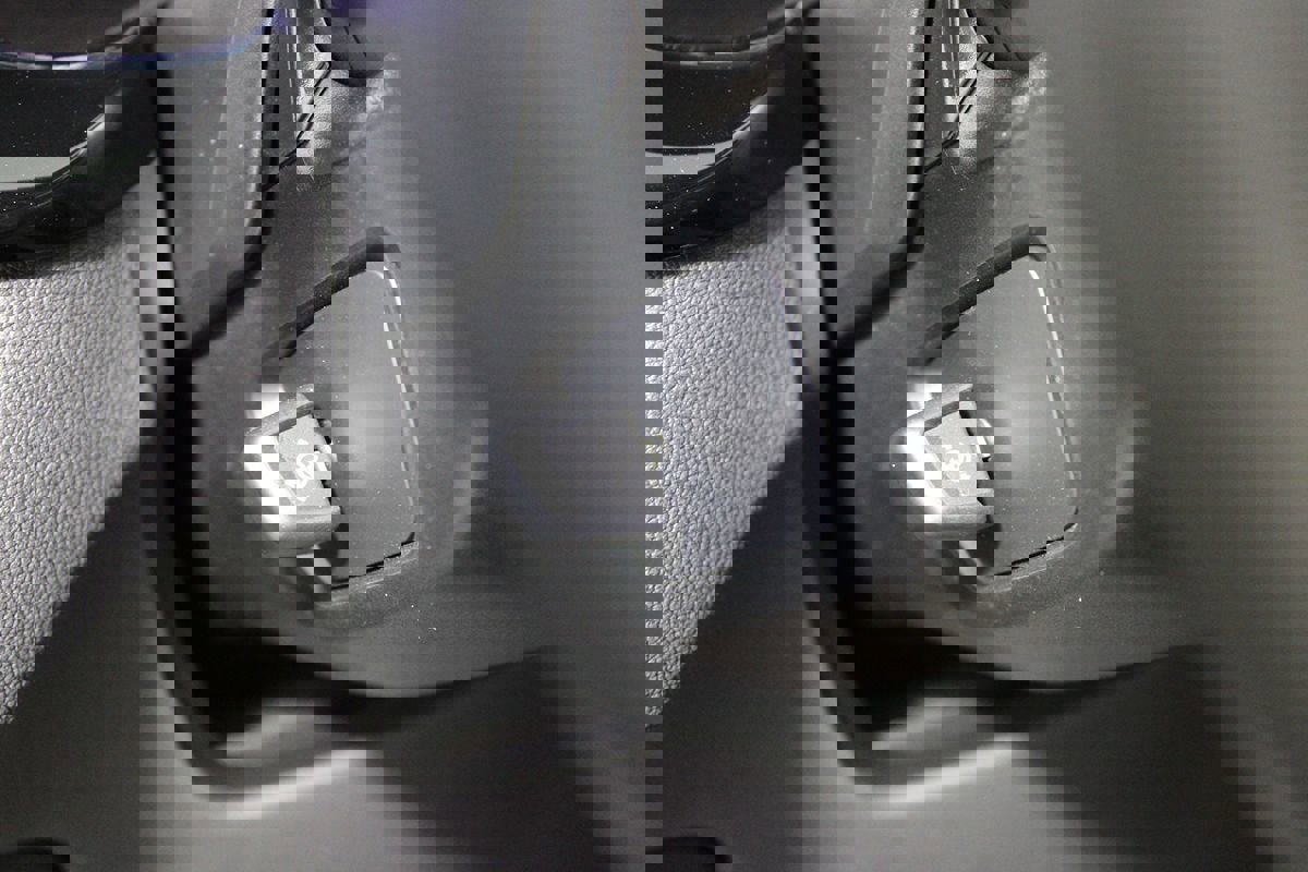 Used 2023 BMW 530e 530e w/ M Sport Package image 17