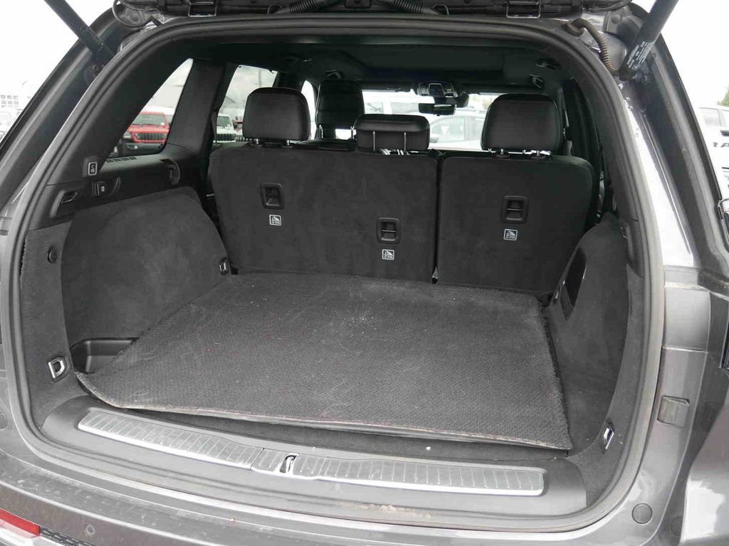 Used 2023 Jeep Grand Cherokee Summit w/ Adv Protech Group IV AWD/4WD image 9