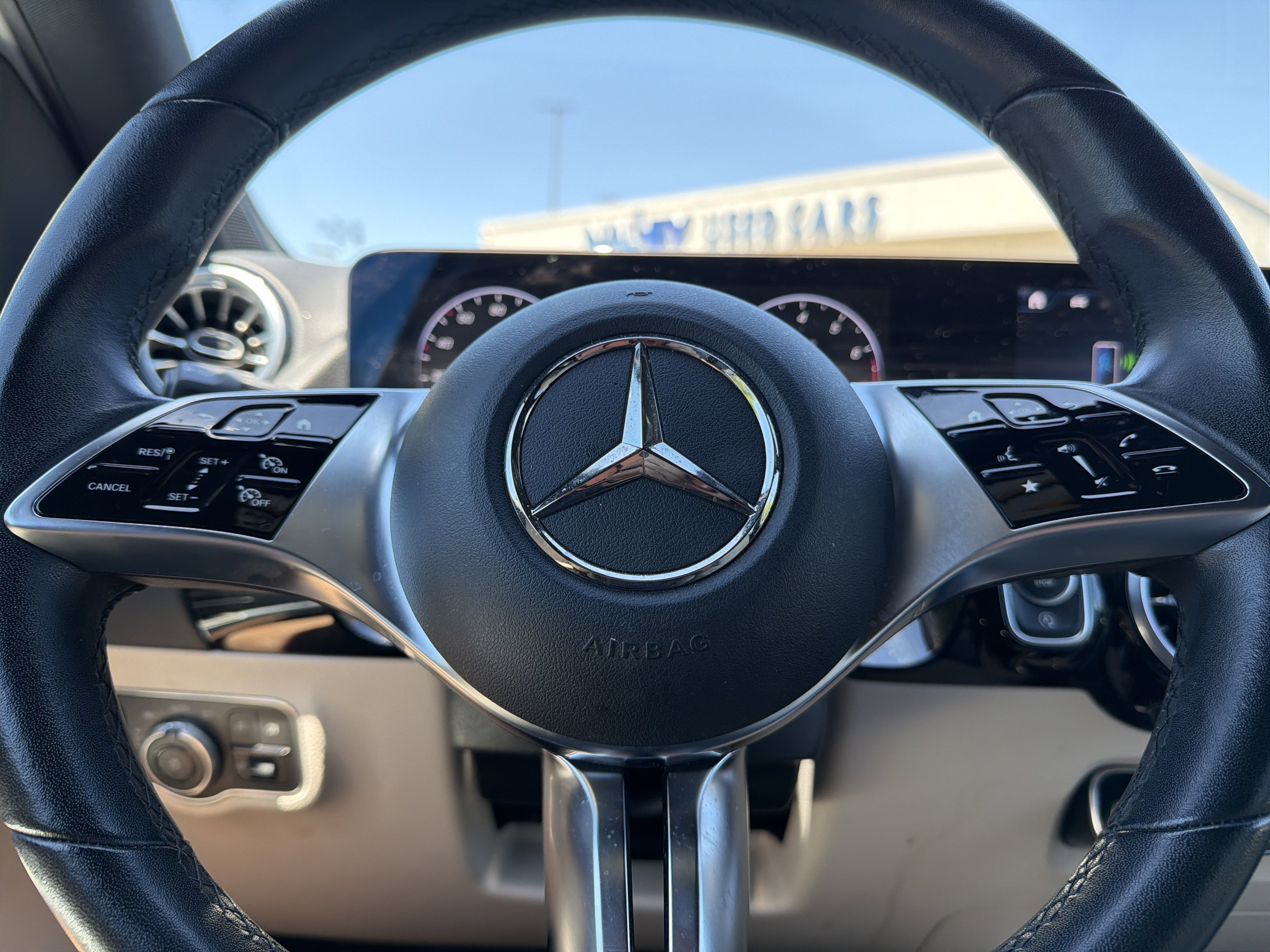Used 2025 Mercedes-Benz GLA 250 image 10