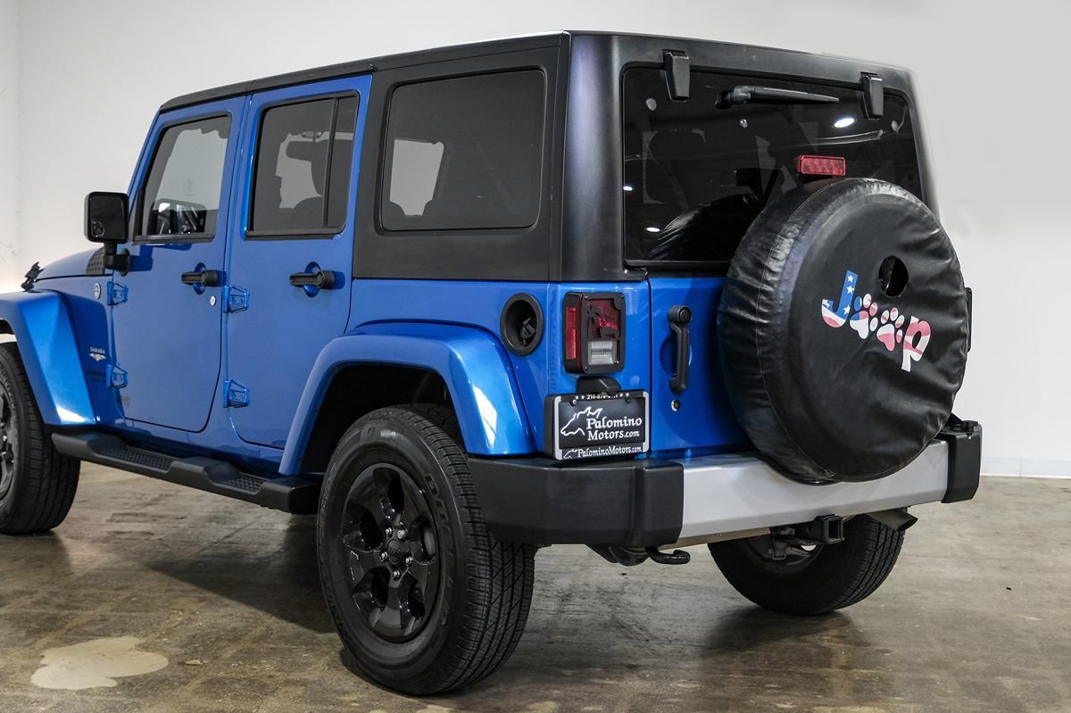 Used 2015 Jeep Wrangler Unlimited Sahara w/ Connectivity Group AWD/4WD image 13