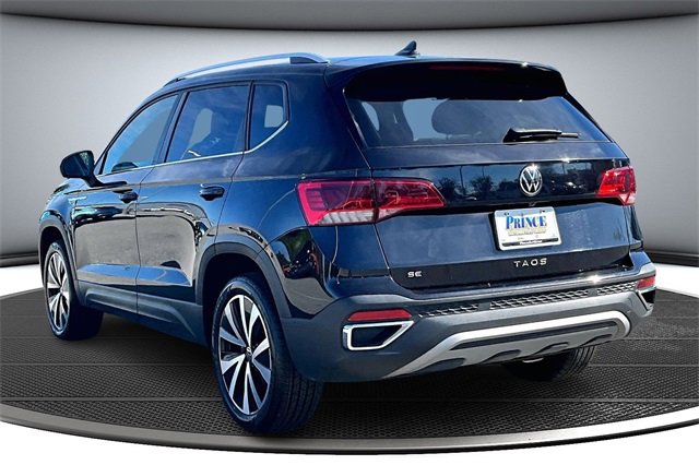Used 2024 Volkswagen Taos SE image 4
