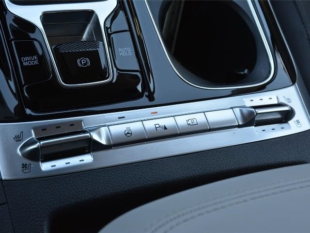 Used 2024 Kia Carnival SX Prestige FWD image 27